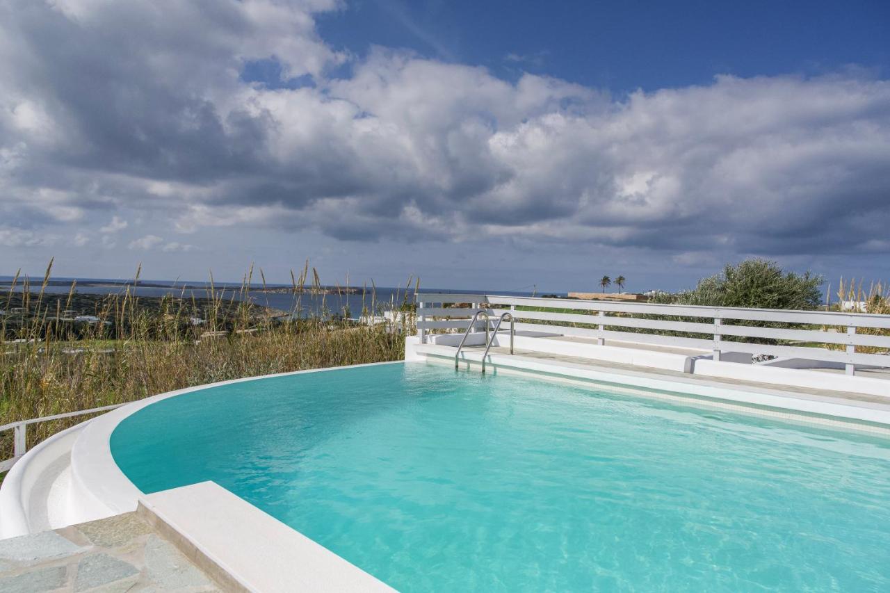 Anthemion Paros - Villas & Suites 阿吉亚艾里尼帕罗 外观 照片