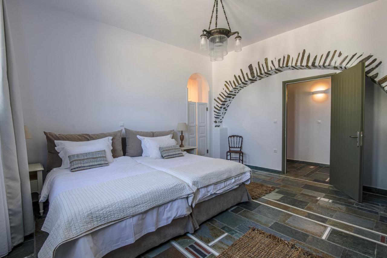 Anthemion Paros - Villas & Suites 阿吉亚艾里尼帕罗 外观 照片