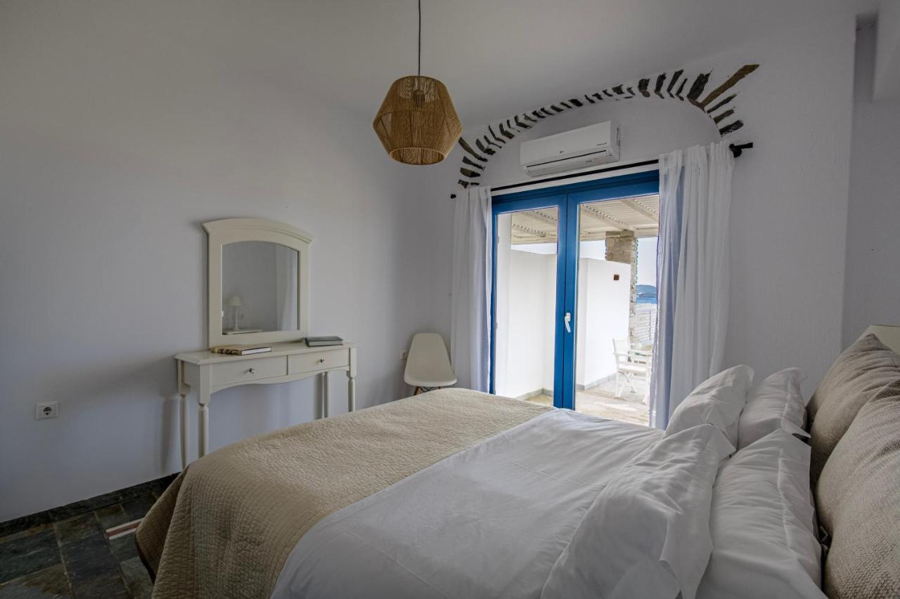 Anthemion Paros - Villas & Suites 阿吉亚艾里尼帕罗 外观 照片